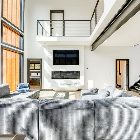 Custom Windham Mtn Villa With Pool, Theater And Views! Екстериор снимка